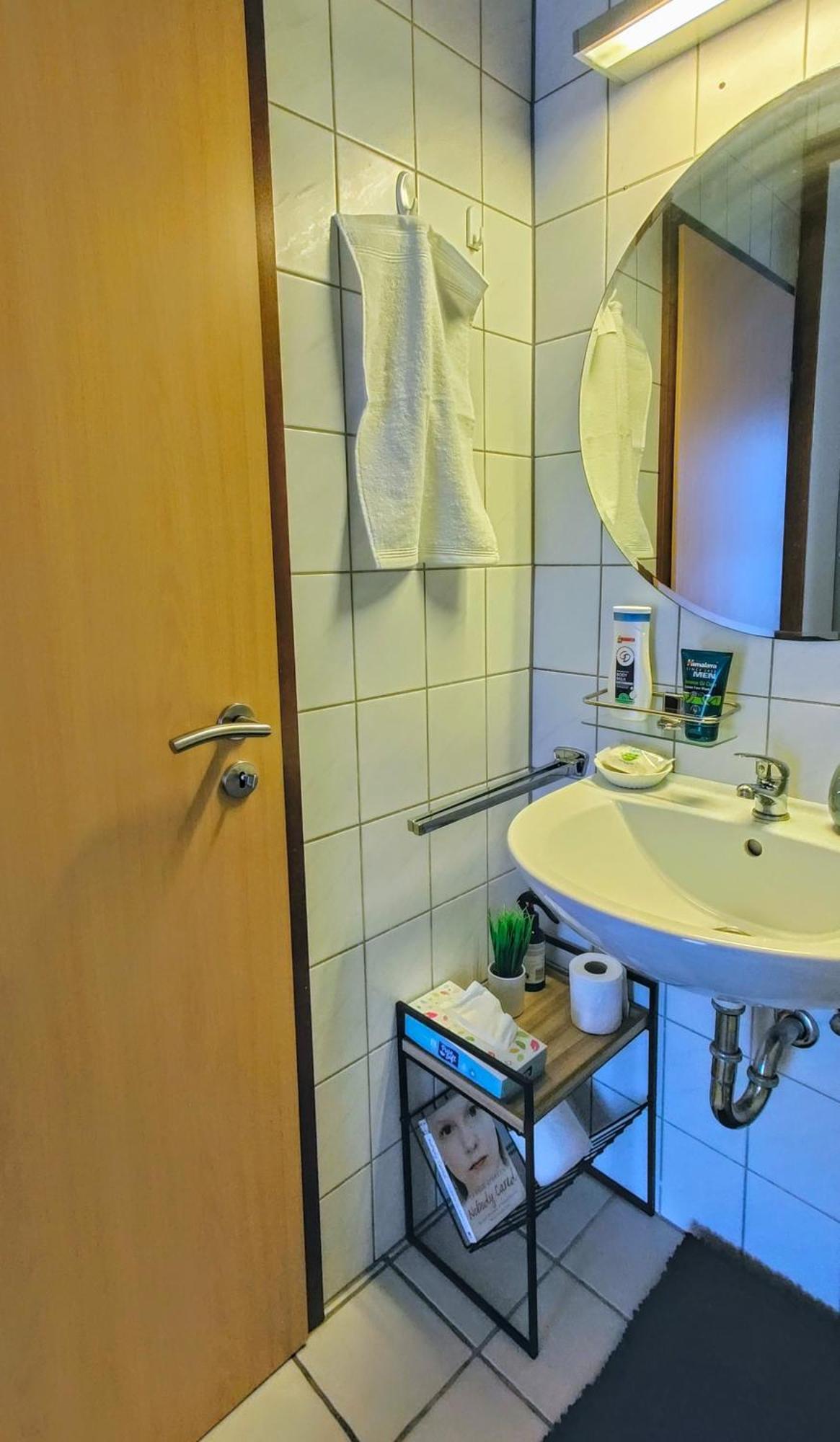 Modern Cozy Apartment, Green Neighborhood, Good Connectivity Дуйсбург Екстериор снимка