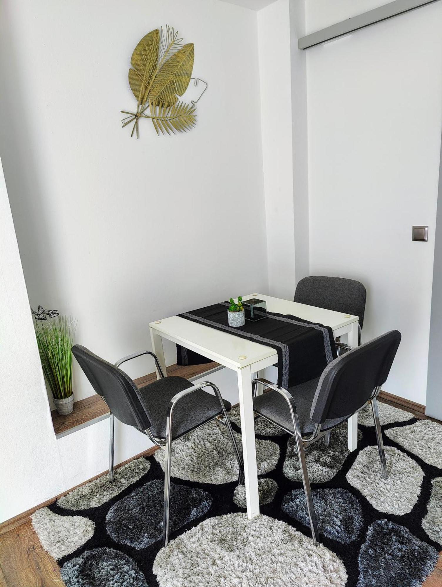 Modern Cozy Apartment, Green Neighborhood, Good Connectivity Дуйсбург Екстериор снимка